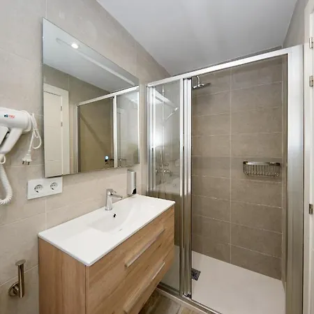 Enmathi Benalua فندق 2*