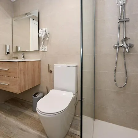 Hotel Enmathi Benalua